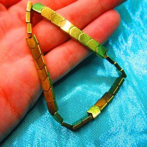 Gold Titanium Hematite Arrows 7" Stretchy Gemstone Bracelet